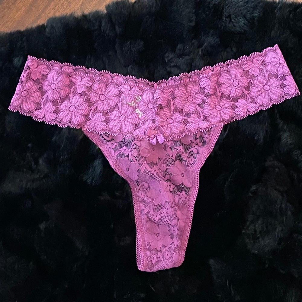 Purple lace S thong w/floral lace and satin bow detail